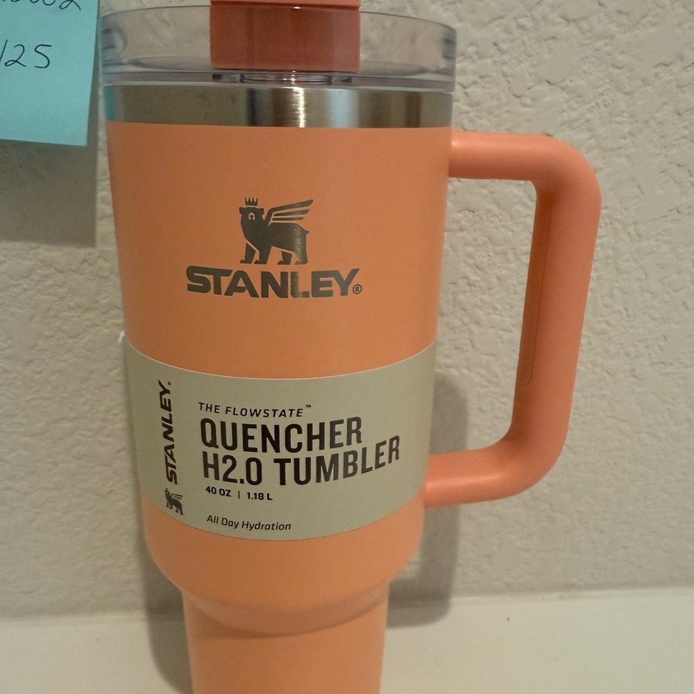 Stanley Melon Peach-Orange 40 oz Tumbler Large Water Cup Quencher H2.0 FlowState - Picture 3 of 9